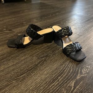 Black braided women’s block heel size 7